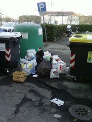 foto rifiuti abbandonati