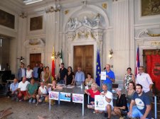 foto di gruppo conferenza stampa