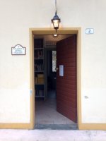 l'interno della biblioteca
