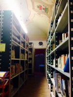 l'interno della biblioteca