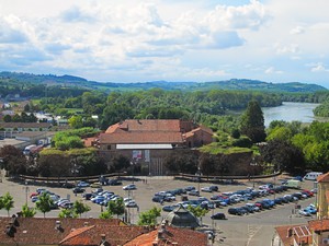castello_e_fiume_po